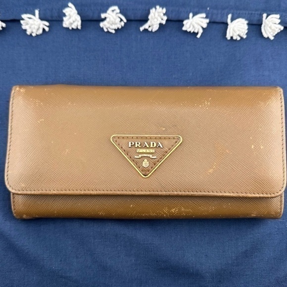 AUTHENTIC Prada Saffiano Lux Leather Logo Flap Continental Wallet. Color… - Picture 1 of 14